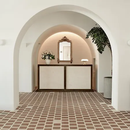 Parilio, A Member Of Design Naoussa